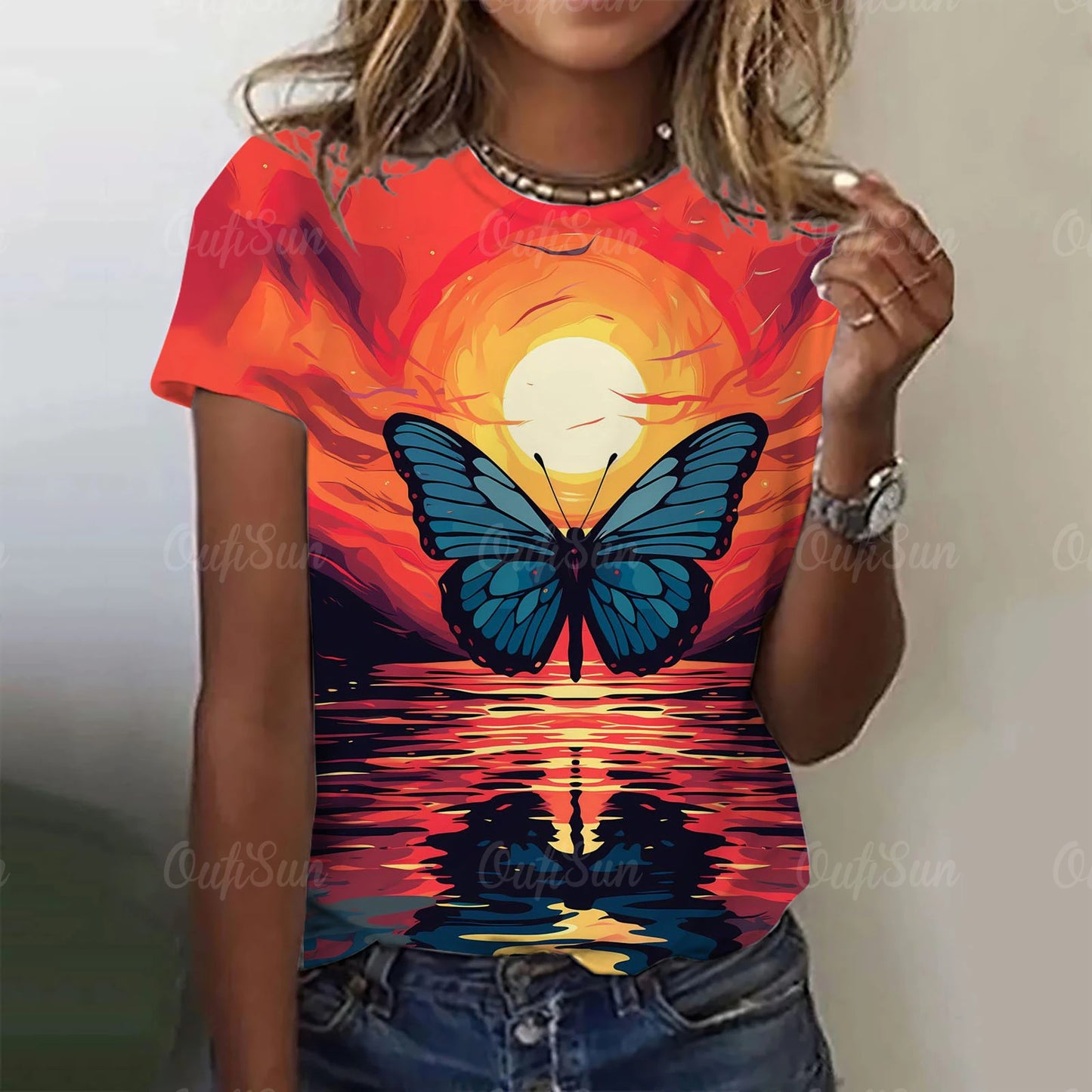 Lumious Butterfly T-Shirt [SELECTION] - ALOE WINGS STORE